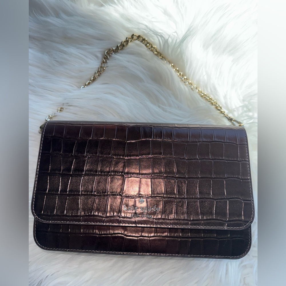 Kate Spade Madison Croc Embossed
Willow Medium
Crossbody - Picture 7 of 13